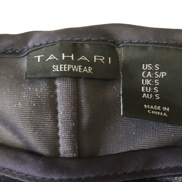 Tahari Women’s Sleepwear Pajama Set ￼Velour Plum Shimmer Size Small - Picture 4 of 16